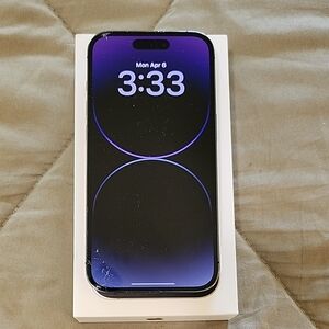 Apple iPhone 14 Pro 256GB - Purple Front Display